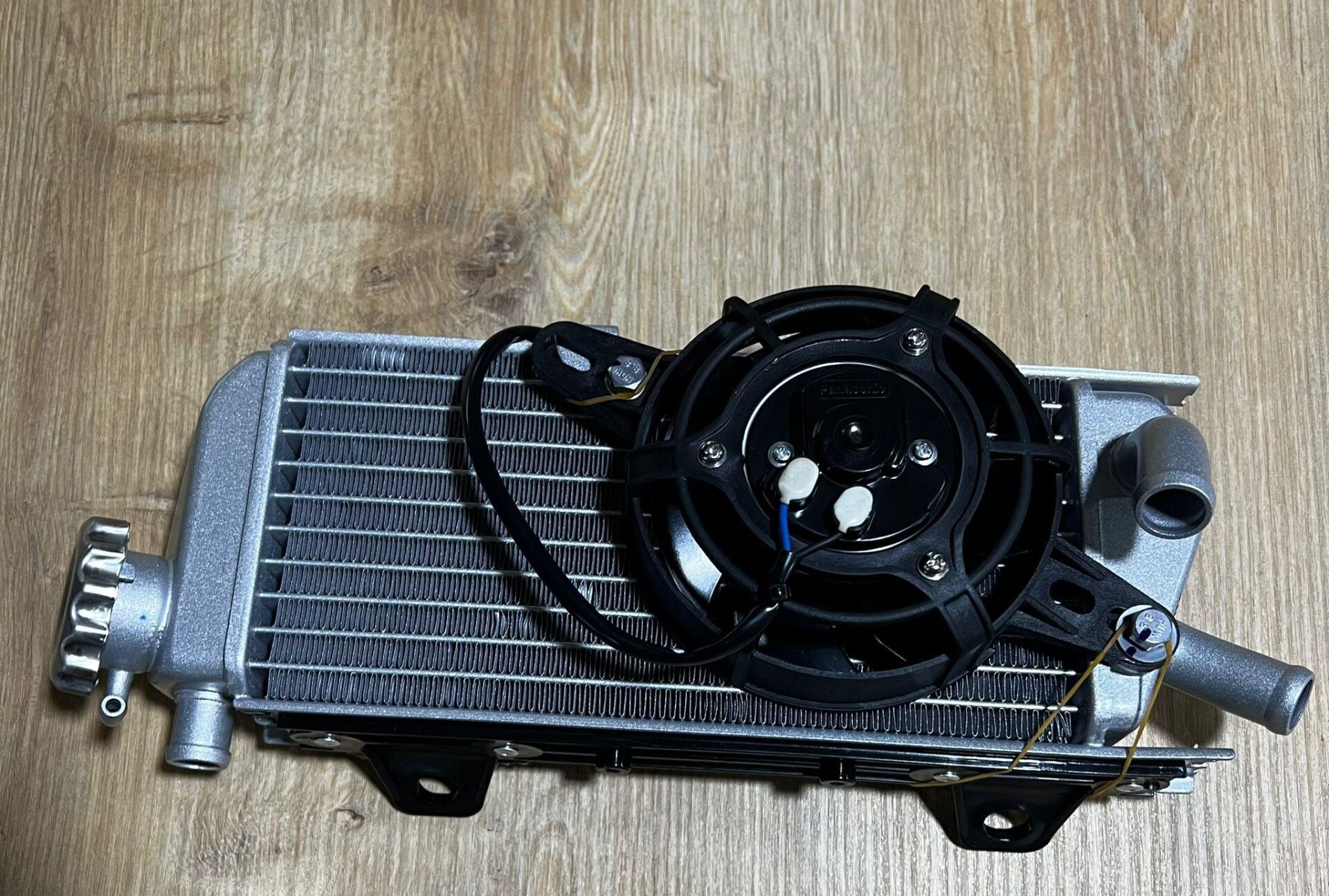 KTM/NİBBİ/ Yuki DIRTYPAWS Z300 2T Sağ Radyatör | Uyumlu Motosiklet Radyatörü